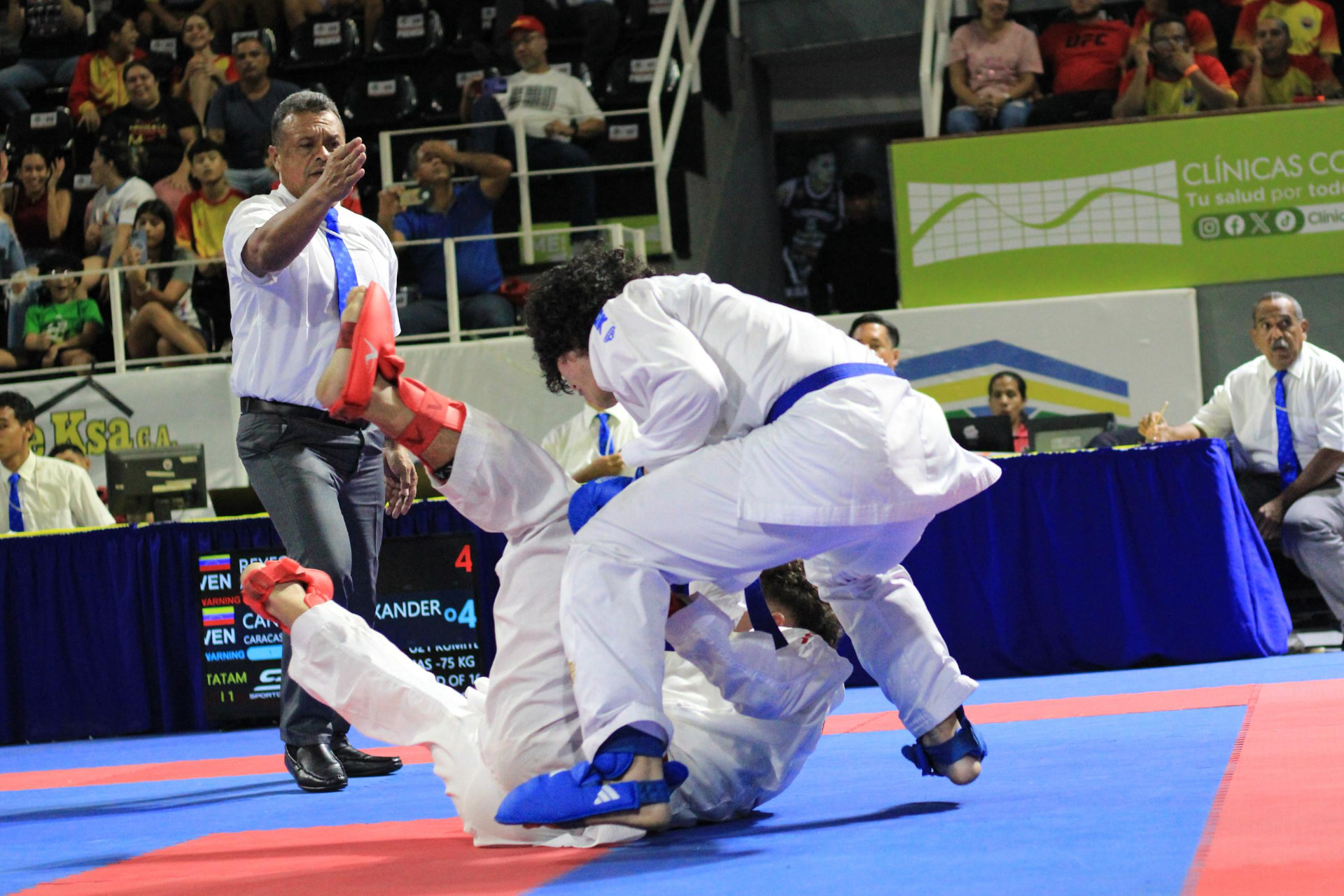 Sensei Alexander compitiendo · Kumite -75 kg